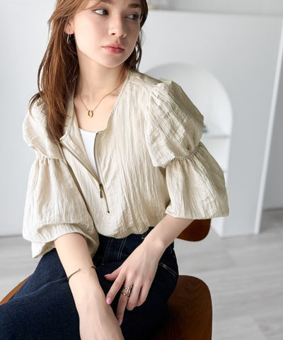 H163 ベージュM着用